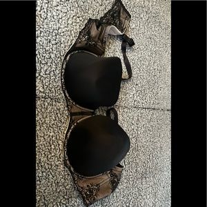 Torrid bra 48D wired (can be strapless) minor defect on clasp see pic